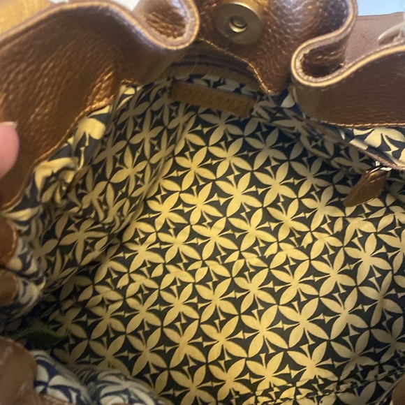 VGUC. Sigrid Olsen Brown/Bronze leather shoulder bag/drawstring bag. - Picture 12 of 16